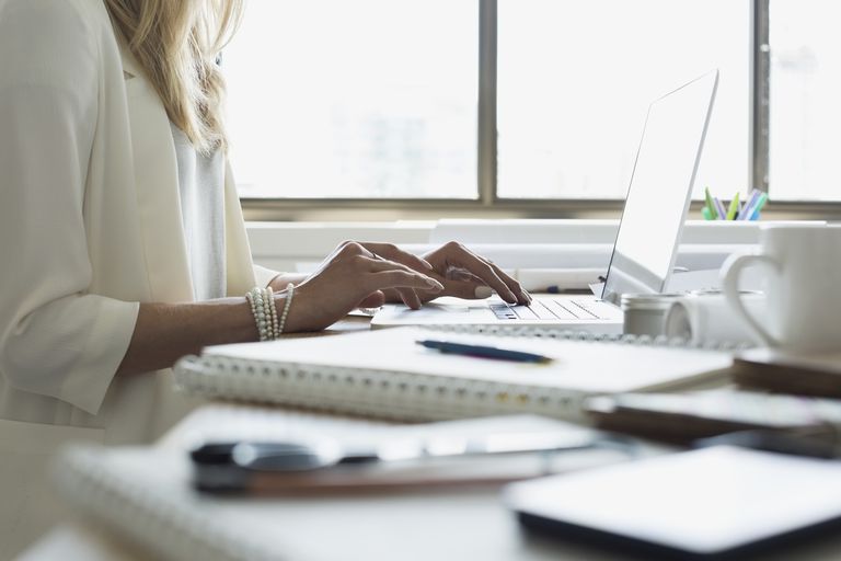 Elektrikli Forkliftlerde Traksiyoner Akülerin Rolü ve Önemi